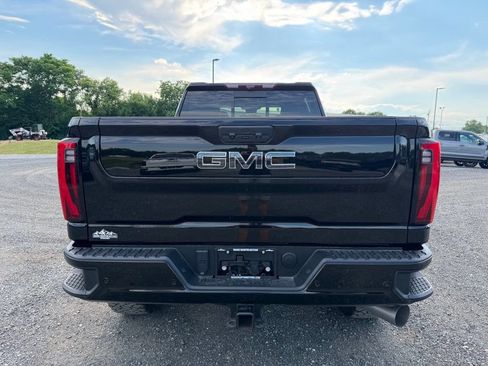 Used 2024 GMC Sierra 3500 Denali Ultimate AWD/4WD image 18