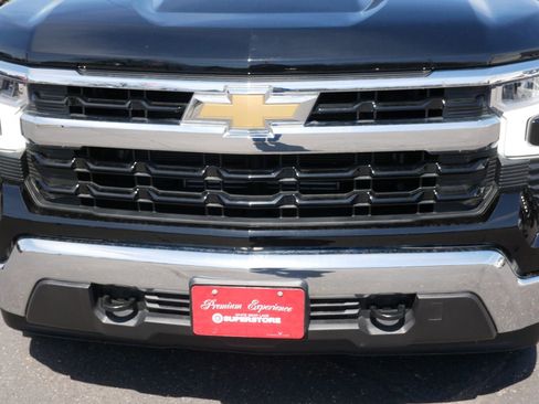 Used 2025 Chevrolet Silverado 1500 LT image 8