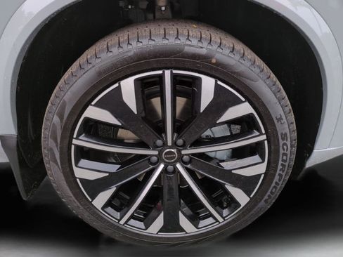 New 2026 Volvo XC90 B6 Plus w/ Protection Package Premier image 11