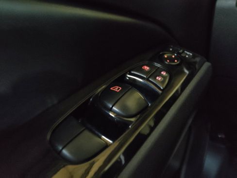 Used 2024 Nissan Altima 2.5 SR FWD image 27