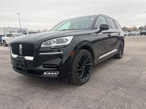 Used 2022 Lincoln Aviator Reserve w/ Equipment Group 201A image 2