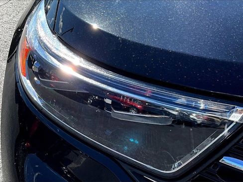 Used 2023 Ford Explorer XLT image 30