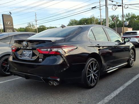 Used 2023 Toyota Camry SE AWD/4WD image 6