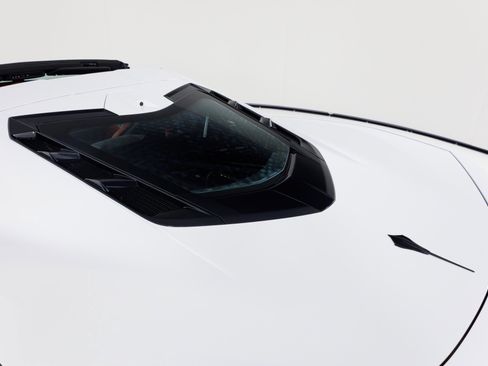 Used 2021 Chevrolet Corvette 2LT w/ Engine Appearance Package image 55