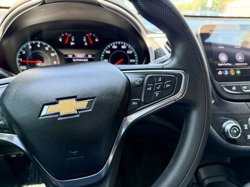 Used 2025 Chevrolet Malibu LS image 23