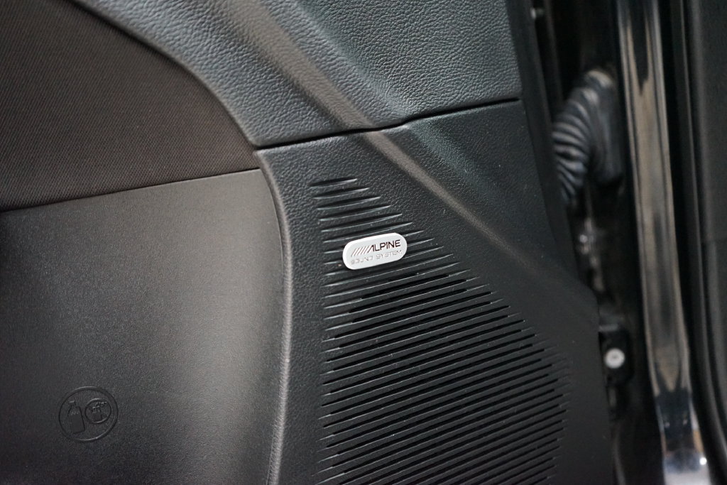 Used 2022 Dodge Challenger R/T w/ Performance Handling Group RWD image 26