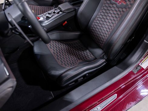 Used 2022 Lamborghini Huracan EVO image 37