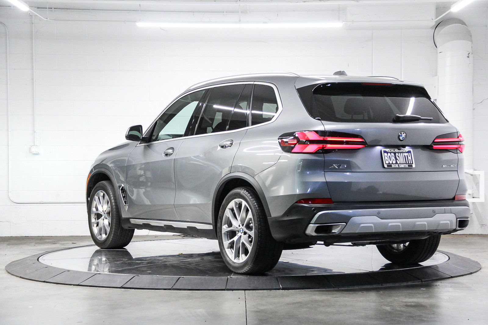 Used 2025 BMW X5 sDrive40i w/ Parking Assistance Package RWD image 6