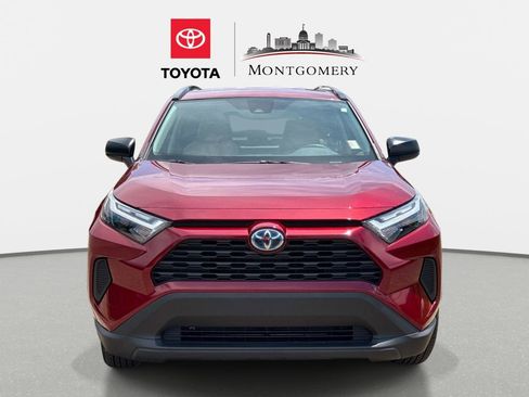 Used 2024 Toyota RAV4 LE AWD/4WD image 8