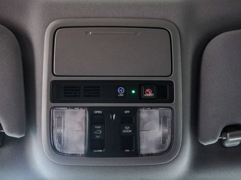 Used 2022 Honda Odyssey Touring image 25