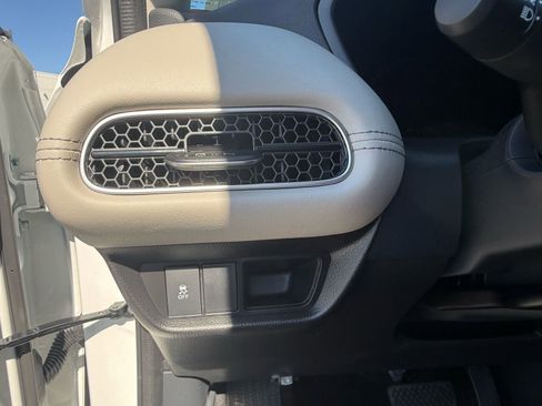 New 2026 Honda HR-V EX-L image 14