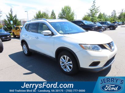 Used 2016 Nissan Rogue SV w/ SV Premium Package