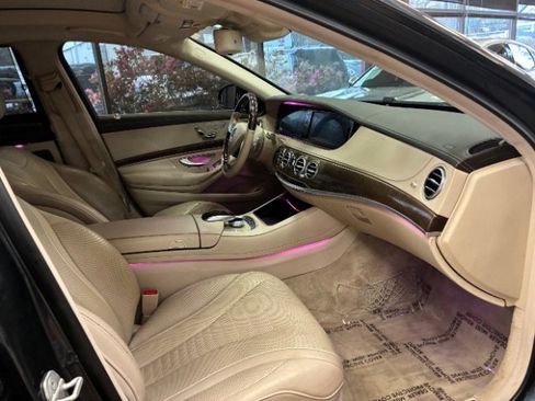 Used 2017 Mercedes-Benz S 550 4MATIC image 33