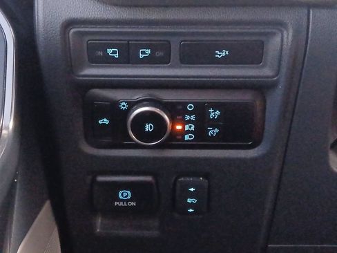 Used 2023 Ford F150 Platinum RWD image 12