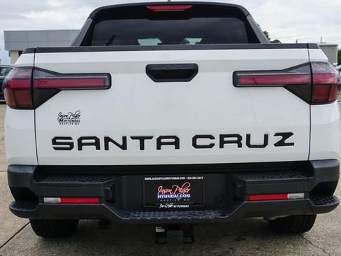 Used 2022 Hyundai Santa Cruz SEL FWD image 4