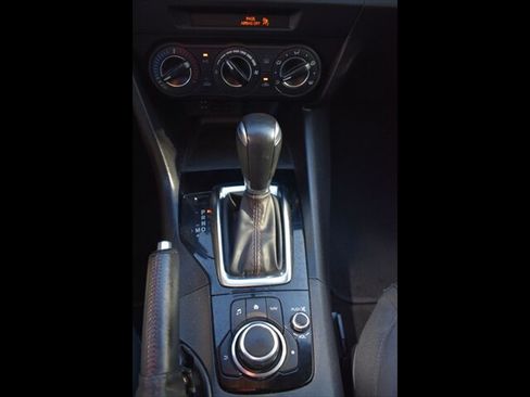 Used 2016 MAZDA MAZDA3 i Touring FWD image 12