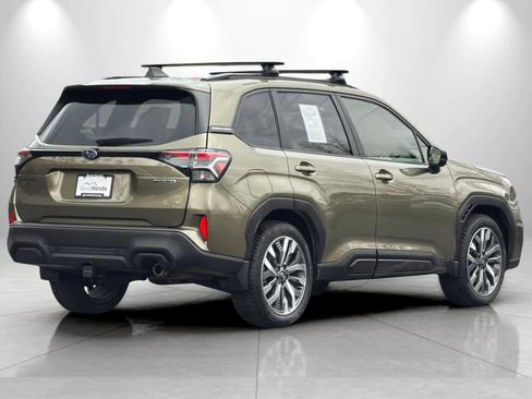 Used 2025 Subaru Forester Touring image 2