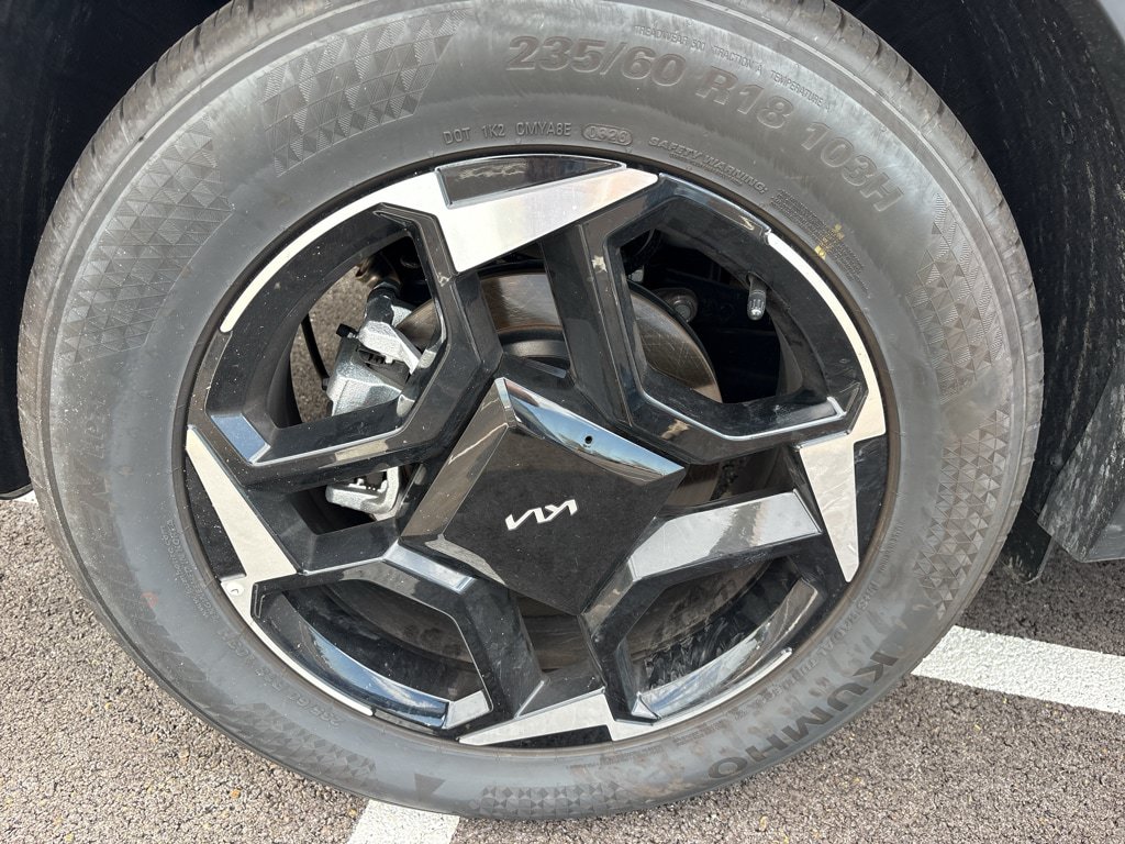 Certified 2026 Kia Sportage EX FWD image 27