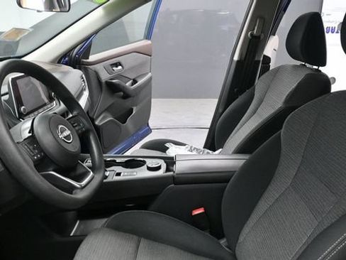 Used 2023 Nissan Rogue SV AWD/4WD image 18
