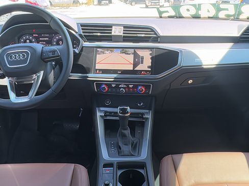 Used 2025 Audi Q3 2.0T Premium Plus w/ Premium Plus Package image 17