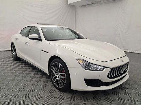 Used 2019 Maserati Ghibli S Q4 AWD/4WD image 2