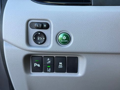 Used 2019 Honda Pilot Touring image 30