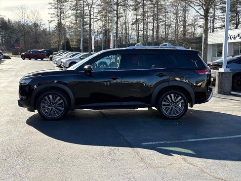 Certified 2024 Nissan Pathfinder SL w/ SL Premium Package image 5