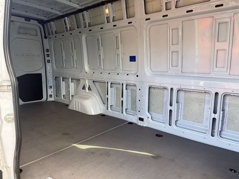 Used 2025 Mercedes-Benz Sprinter 2500 image 13