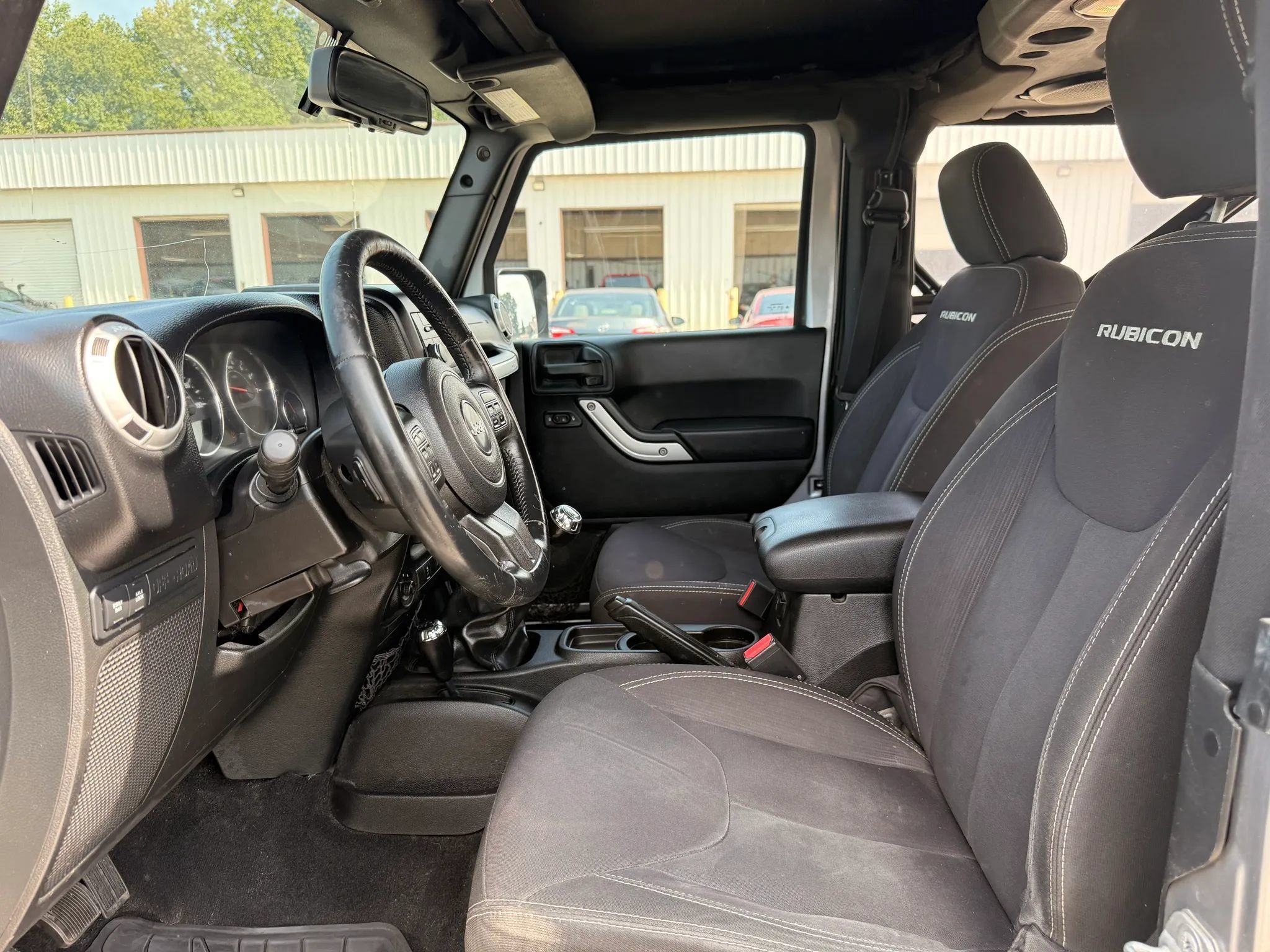 Used 2014 Jeep Wrangler Rubicon w/ Power Convenience Group AWD/4WD image 2