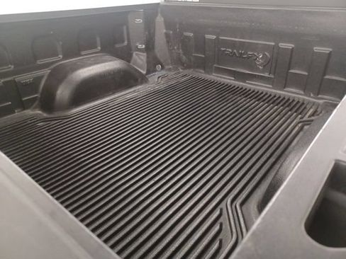 Used 2025 Chevrolet Silverado 1500 LT RWD image 11