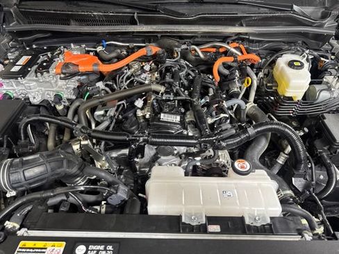 Used 2025 Toyota 4Runner Trailhunter AWD/4WD image 9