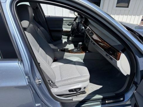 Used 2011 BMW 328i xDrive Sedan AWD/4WD image 10
