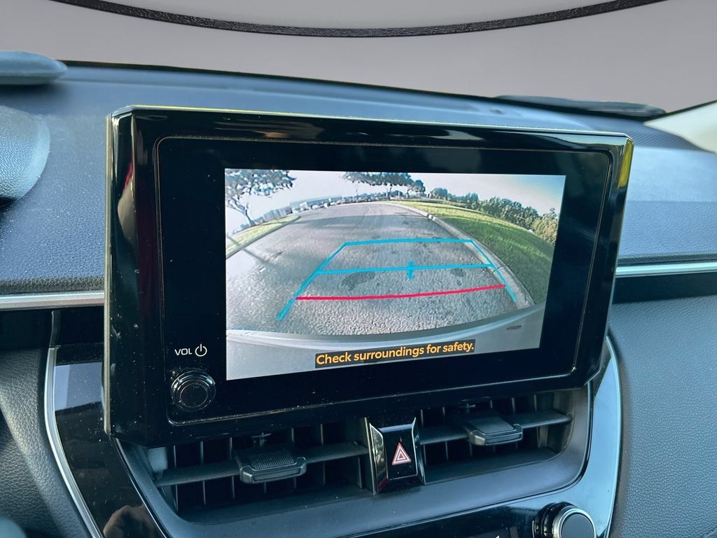 Used 2024 Toyota Corolla Cross LE w/ Moonroof Package FWD image 23