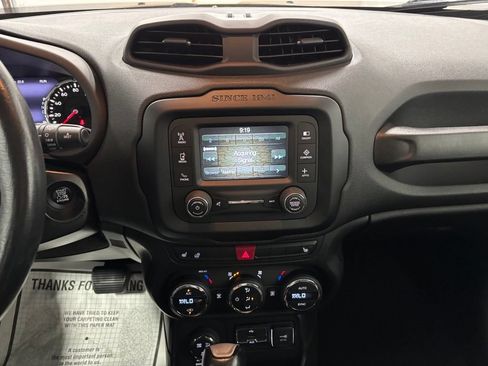 Used 2017 Jeep Renegade Trailhawk AWD/4WD image 25