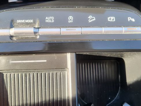 Used 2025 Hyundai Tucson Limited FWD image 39