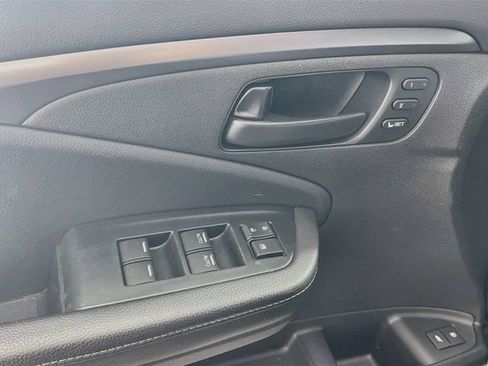Used 2023 Honda Passport EX-L image 12