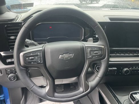 Used 2023 Chevrolet Silverado 1500 ZR2 w/ Technology Package image 36