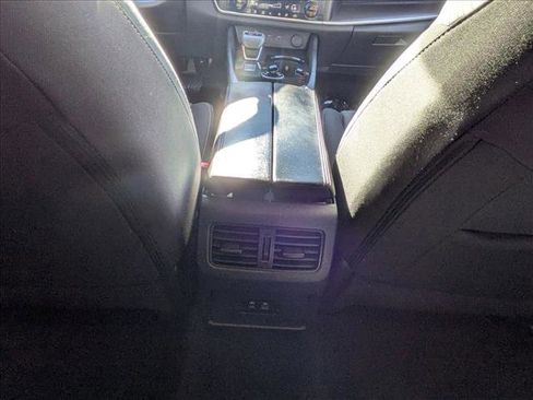 Used 2023 Nissan Rogue SV image 13