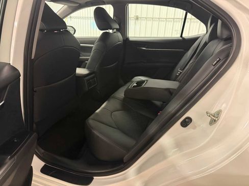 Used 2019 Toyota Camry XSE w/ Navigation Package FWD image 23