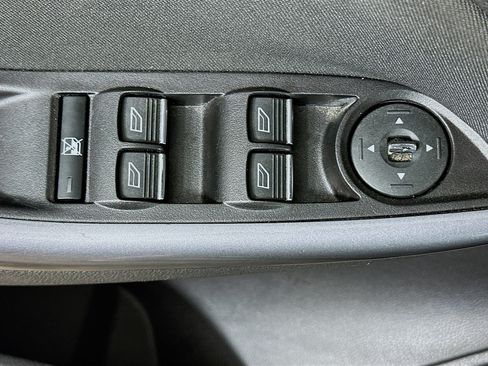 Used 2014 Ford Focus Titanium FWD image 15