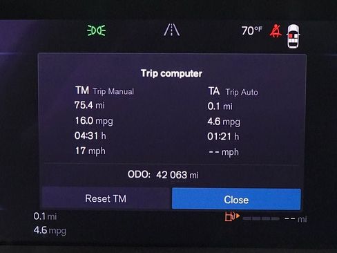 Used 2023 Volvo XC60 B5 Core image 16