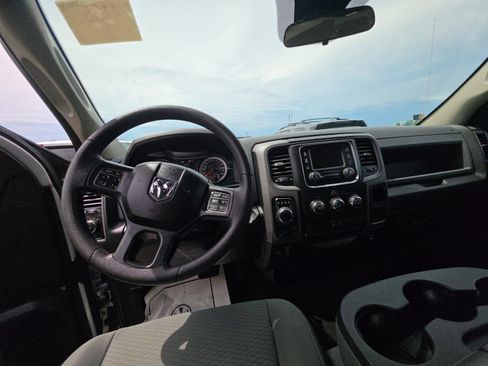 Used 2019 RAM 1500 Express AWD/4WD image 15