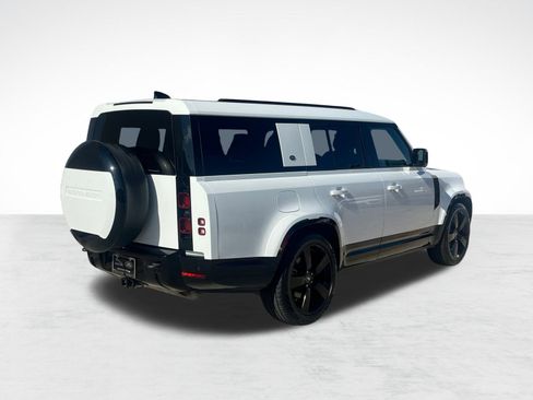 Certified 2024 Land Rover Defender 130 X-Dynamic SE image 9