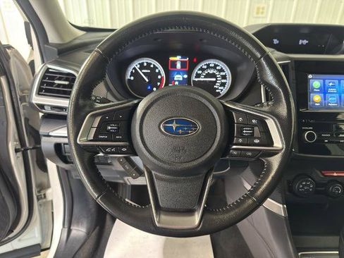 Used 2022 Subaru Forester Premium AWD/4WD image 3