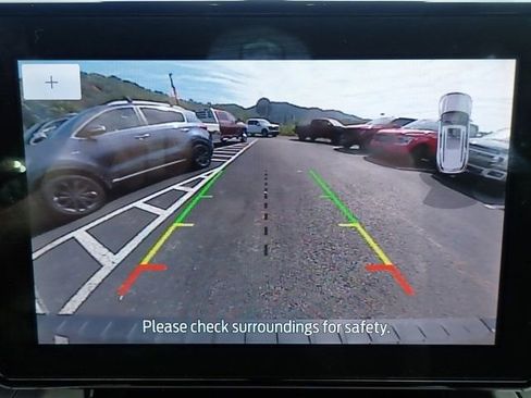 Used 2023 Ford Explorer XLT image 27