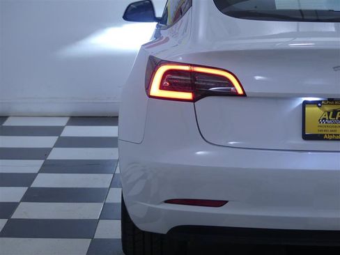 Used 2023 Tesla Model 3 Standard Range RWD image 26