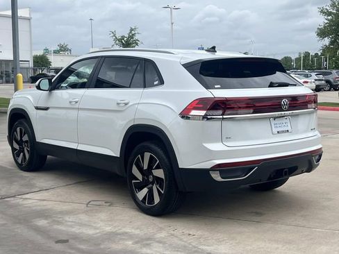 New 2026 Volkswagen Atlas Cross Sport SE FWD image 7