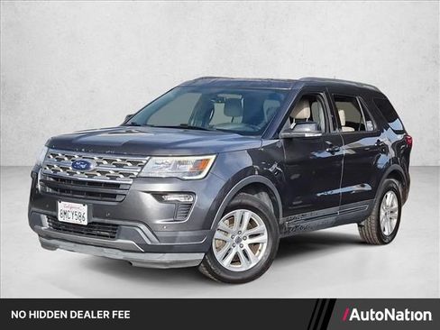 Used 2018 Ford Explorer XLT w/ Equipment Group 202A AWD/4WD image 1