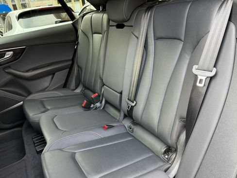 Used 2021 Audi Q8 Premium Plus w/ Premium Plus Package image 7