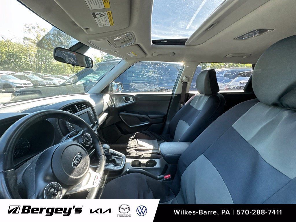 Used 2020 Kia Soul GT-Line w/ GT 2.0L Power Sunroof Package FWD image 10